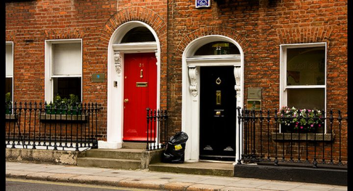 Porte typique à Dublin